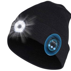 Bluetooth hudební čepice s čelním LED světlem