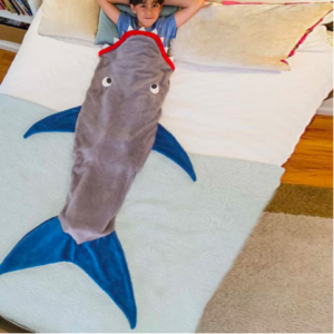 Dětská spací deka ve tvaru žraloka